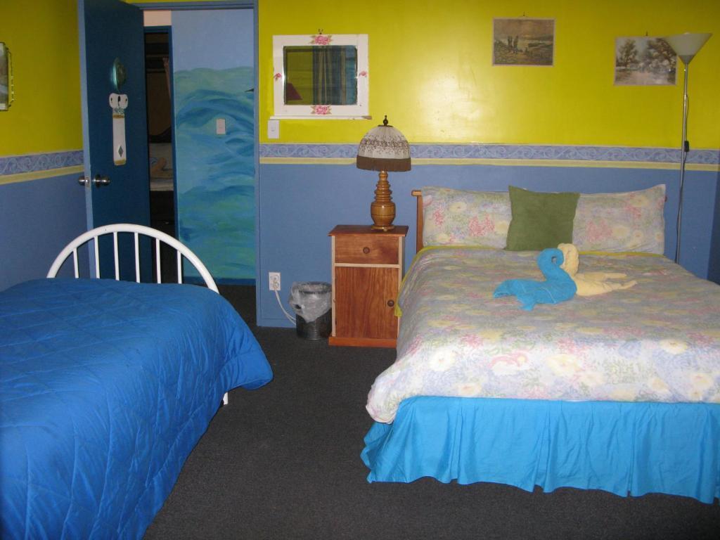 Atlantis Backpackers Hostel Picton Room photo